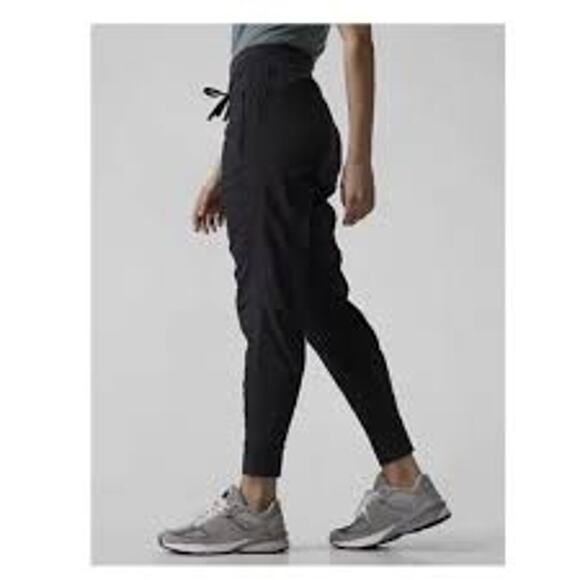 Athleta Women's Attitude Pant in Black Ruched Seams Unlined Jogger Style 10P - Picture 3 of 16